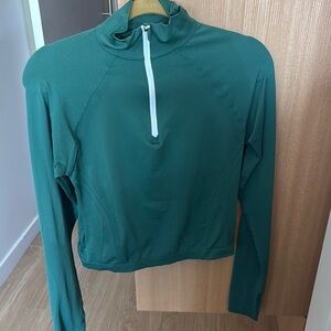 Athleta Green Long-Sleeve Women's crop Top never worn or washed medium